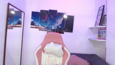 Emma  online show from 12/24/24, 01:38