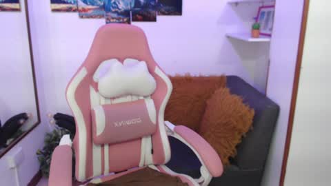 Emma  online show from 02/05/25, 11:17