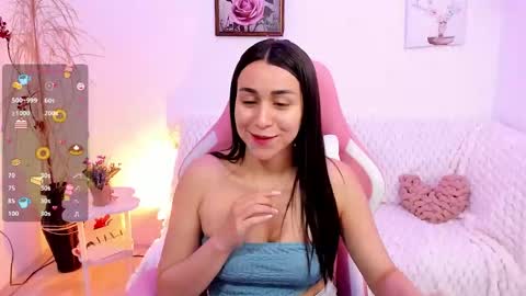 Snapshot of emmamyers_ chatting on 02/17/26, 10:05 Emma online show from 02/17/26, 10:05