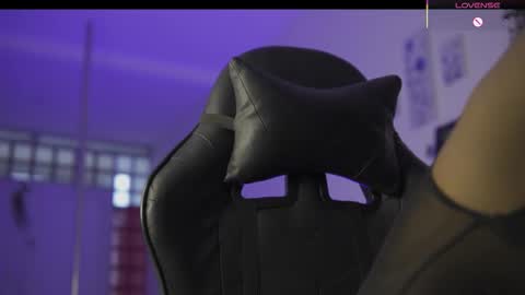 Snapshot of emmasanzoficial chatting on 02/23/26, 11:51 Sara online show from 02/23/26, 11:51