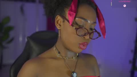 Snapshot of emmasanzoficial chatting on 02/24/26, 11:08 Sara online show from 02/24/26, 11:08