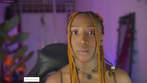 Snapshot of emmasanzoficial chatting on 03/01/26, 10:17 Sara online show from 03/01/26, 10:17