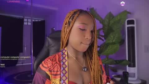 Snapshot of emmasanzoficial chatting on 03/12/26, 11:38 Sara online show from 03/12/26, 11:38