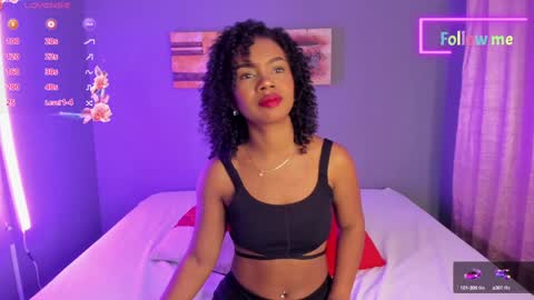 Snapshot of emmasmith06 chatting on 12/23/24, 05:43 Emma online show from 12/23/24, 05:43