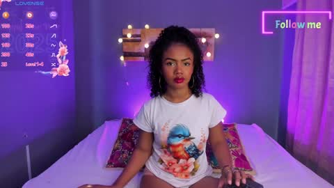 Snapshot of emmasmith06 chatting on 01/17/25, 05:19 Emma online show from 01/17/25, 05:19