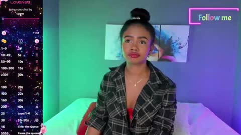 Snapshot of emmasmith06 chatting on 03/10/25, 08:45 Emma online show from 03/10/25, 08:45