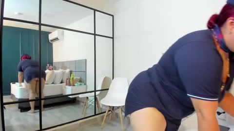 Snapshot of emmasmithh2 chatting on 11/07/25, 01:38 Emma online show from 11/07/25, 01:38