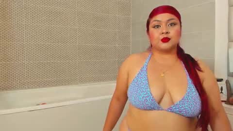 Snapshot of emmasmithh2 chatting on 11/09/25, 02:10 Emma online show from 11/09/25, 02:10