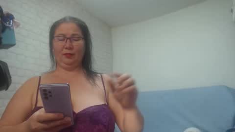 emmasquirt69 online show from 12/17/25, 10:05