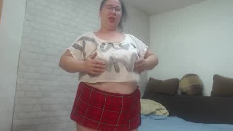 emmasquirt69 online show from 02/16/26, 08:27