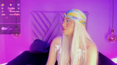 Emma online show from 12/17/25, 02:39