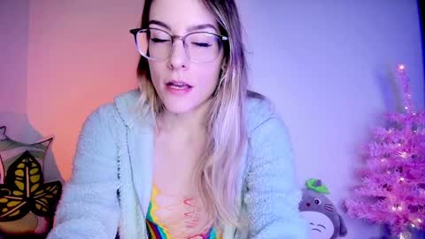 RH-NEGATIVE GREEN-EYED BAELIEN online show from 12/30/24, 01:26