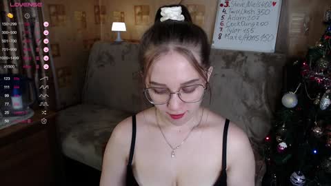 Mia online show from 01/05/25, 03:45