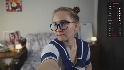 Mia online show from 09/27/25, 03:39