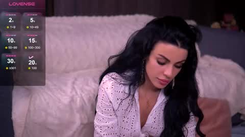 Snapshot of emmavayne chatting on 12/13/25, 08:04 Emma online show from 12/13/25, 08:04