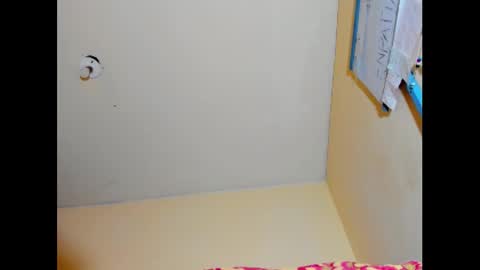 hi im emmalina welcome to your happy place online show from 01/24/25, 04:49