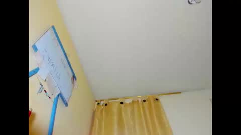 hi im emmalina welcome to your happy place online show from 03/03/25, 03:41