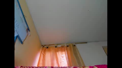 hi im emmalina welcome to your happy place online show from 03/04/25, 06:07