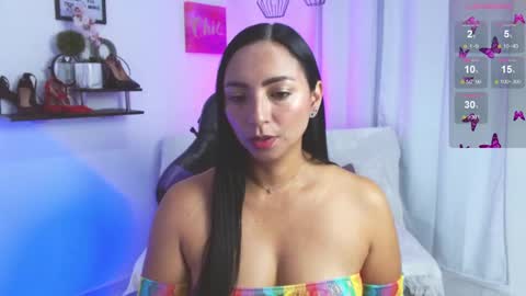 Emmi Cam online show from 05/08/26, 01:05