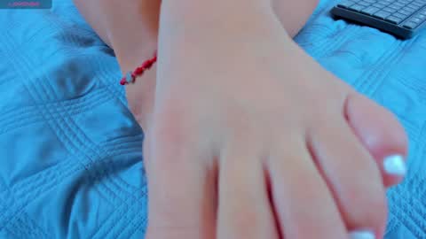 Snapshot of emmi_love_ chatting on 01/29/25, 03:15 Emmi online show from 01/29/25, 03:15