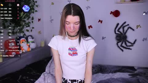 Snapshot of emmie_everly chatting on 01/17/26, 12:10 emmie_everly online show from 01/17/26, 12:10