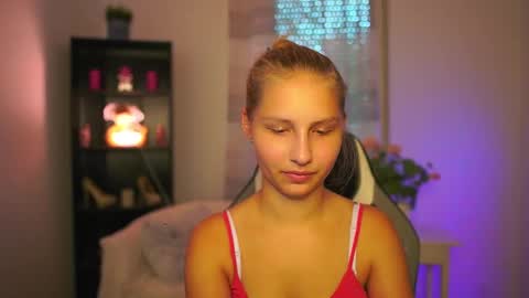 Snapshot of emmie_murray chatting on 10/11/25, 01:09 Emmie online show from 10/11/25, 01:09