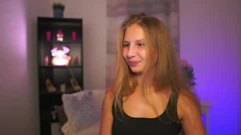 Snapshot of emmie_murray chatting on 11/20/25, 02:17 Emmie online show from 11/20/25, 02:17