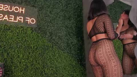 Emmiily online show from 02/11/25, 02:03