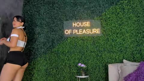 Emmiily online show from 03/01/25, 01:32