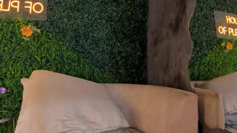 Emmiily online show from 03/04/25, 06:26