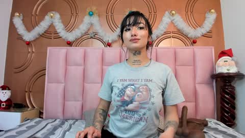 Emmily keller online show from 01/03/25, 01:25