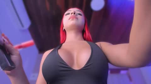 Snapshot of emmily_savage chatting on 12/20/25, 11:50 online show from 12/20/25, 11:50