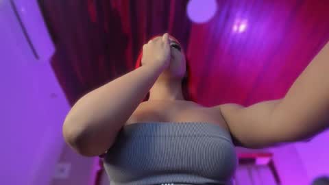 Snapshot of emmily_savage chatting on 01/08/26, 11:45 online show from 01/08/26, 11:45