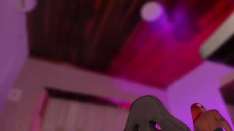 Snapshot of emmily_savage chatting on 02/12/26, 12:11 online show from 02/12/26, 12:11