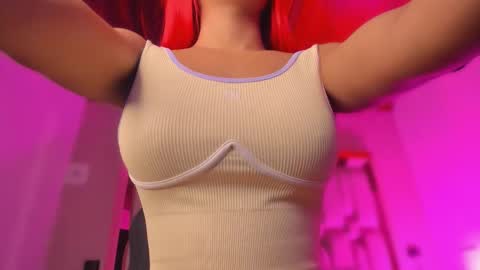 Snapshot of emmily_savage chatting on 02/18/26, 11:50 online show from 02/18/26, 11:50