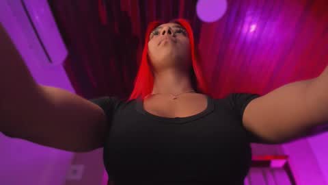 Snapshot of emmily_savage chatting on 02/21/26, 11:22 online show from 02/21/26, 11:22