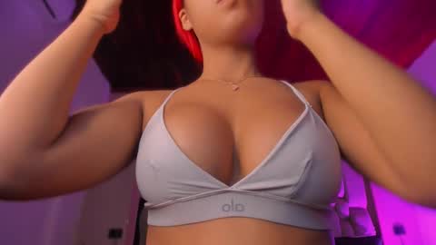 Snapshot of emmily_savage chatting on 02/23/26, 12:13 online show from 02/23/26, 12:13