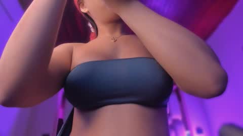 Snapshot of emmily_savage chatting on 03/29/26, 11:54 online show from 03/29/26, 11:54