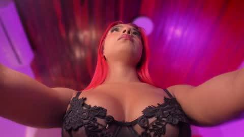 Snapshot of emmily_savage chatting on 04/25/26, 11:46 online show from 04/25/26, 11:46