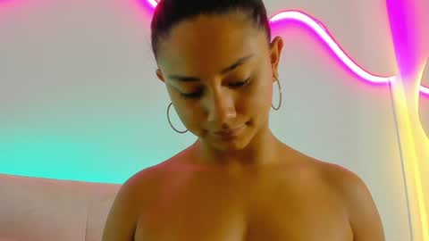 Snapshot of emmilybratz chatting on 06/25/26, 02:21 EMMILY online show from 06/25/26, 02:21