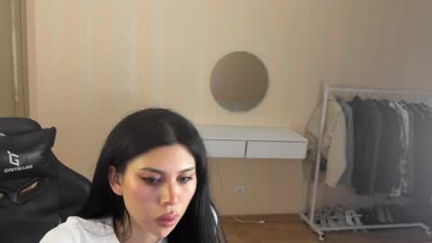 Snapshot of emmmylee chatting on 03/31/26, 05:24 Emmy online show from 03/31/26, 05:24