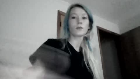 Snapshot of emmwarr1514 chatting on 07/01/26, 12:51 emmwarr1514 online show from 07/01/26, 12:51
