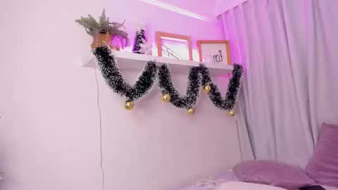 Emmy Heart online show from 12/20/25, 04:19