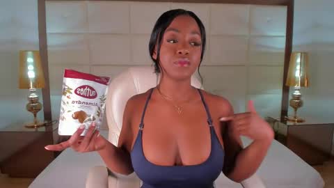 Snapshot of emmy_jacksson chatting on 10/23/25, 04:17 emmy_jacksson online show from 10/23/25, 04:17