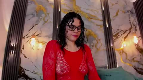 Snapshot of emmy_thompso chatting on 06/10/26, 11:53 Emmy online show from 06/10/26, 11:53