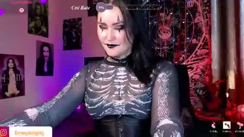 Emmy Bright     50  online show from 06/26/26, 03:00