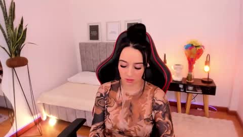 Emmy Evans  online show from 03/07/25, 08:22