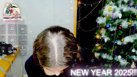 Snapshot of emmygreans chatting on 12/30/24, 03:35 Emmy online show from 12/30/24, 03:35