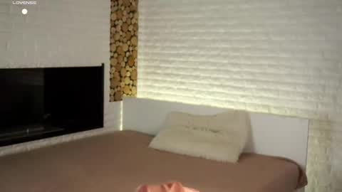 Snapshot of emmyleri chatting on 09/22/25, 01:46 Emmy online show from 09/22/25, 01:46