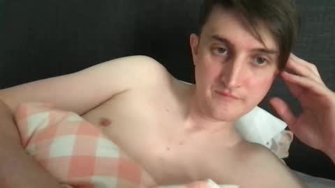 Snapshot of emotionalmotionsickness chatting on 01/08/25, 01:00 emotionalmotionsickness online show from 01/08/25, 01:00